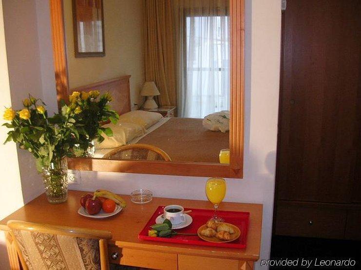 Armon Hayarkon Hotel Тель-Авів Номер фото